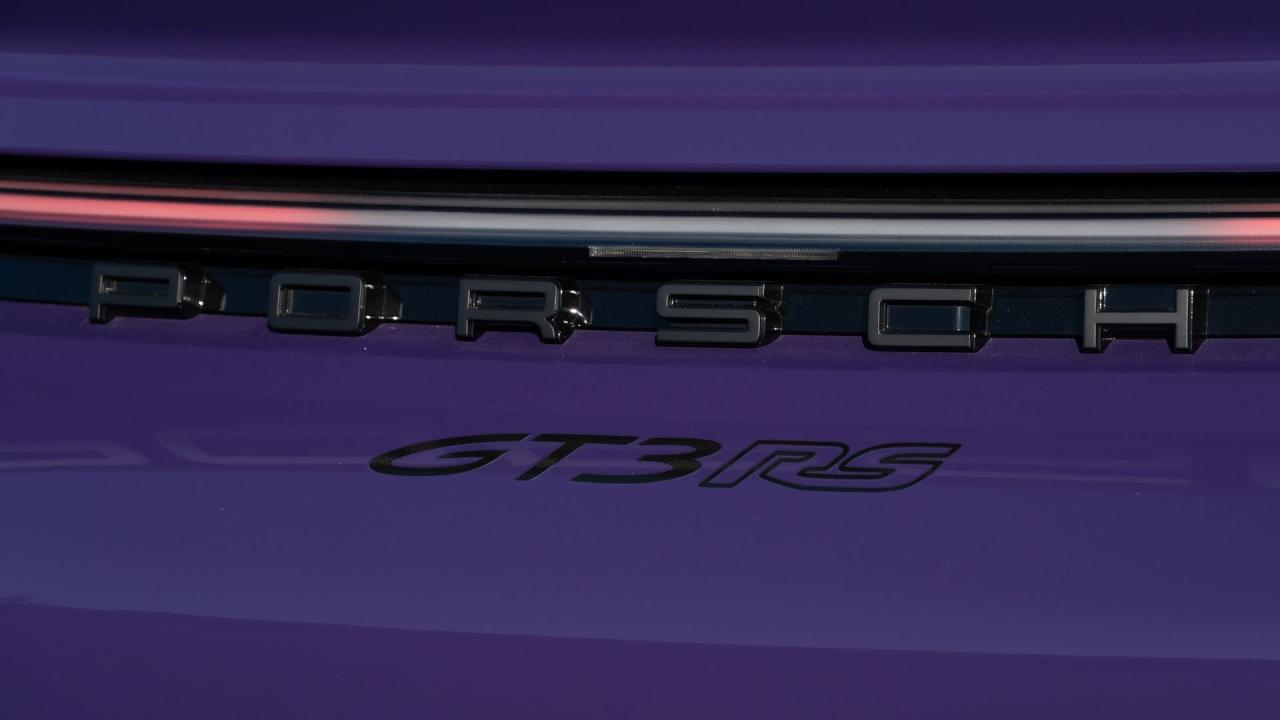 2025 Porsche 911 GT3 RS Weissach Package