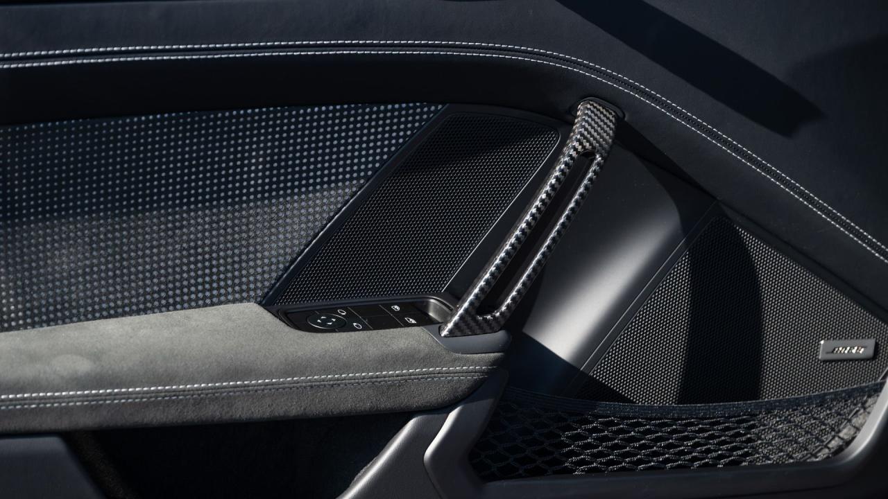 2025 Porsche 911 GT3 RS Weissach Package