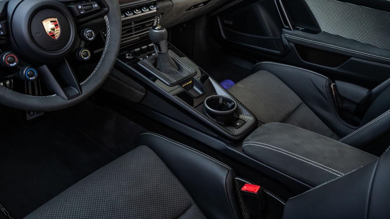 2025 Porsche 911 GT3 RS Weissach Package