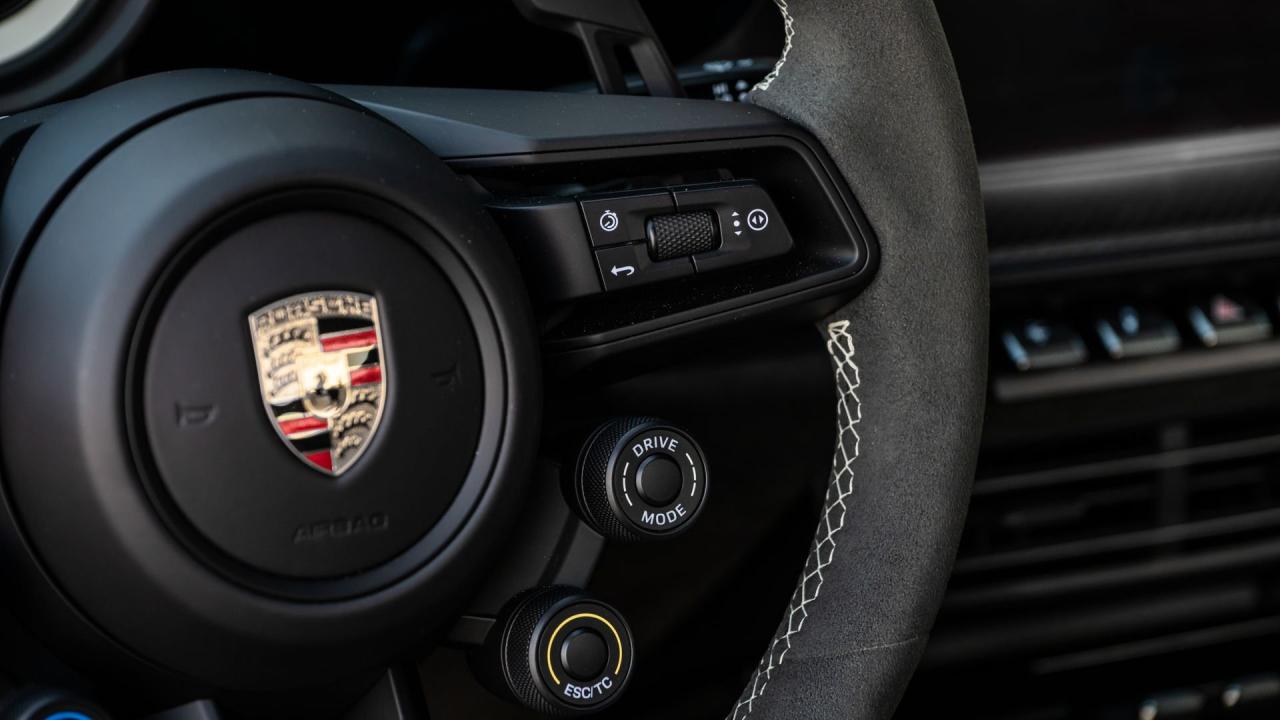 2025 Porsche 911 GT3 RS Weissach Package