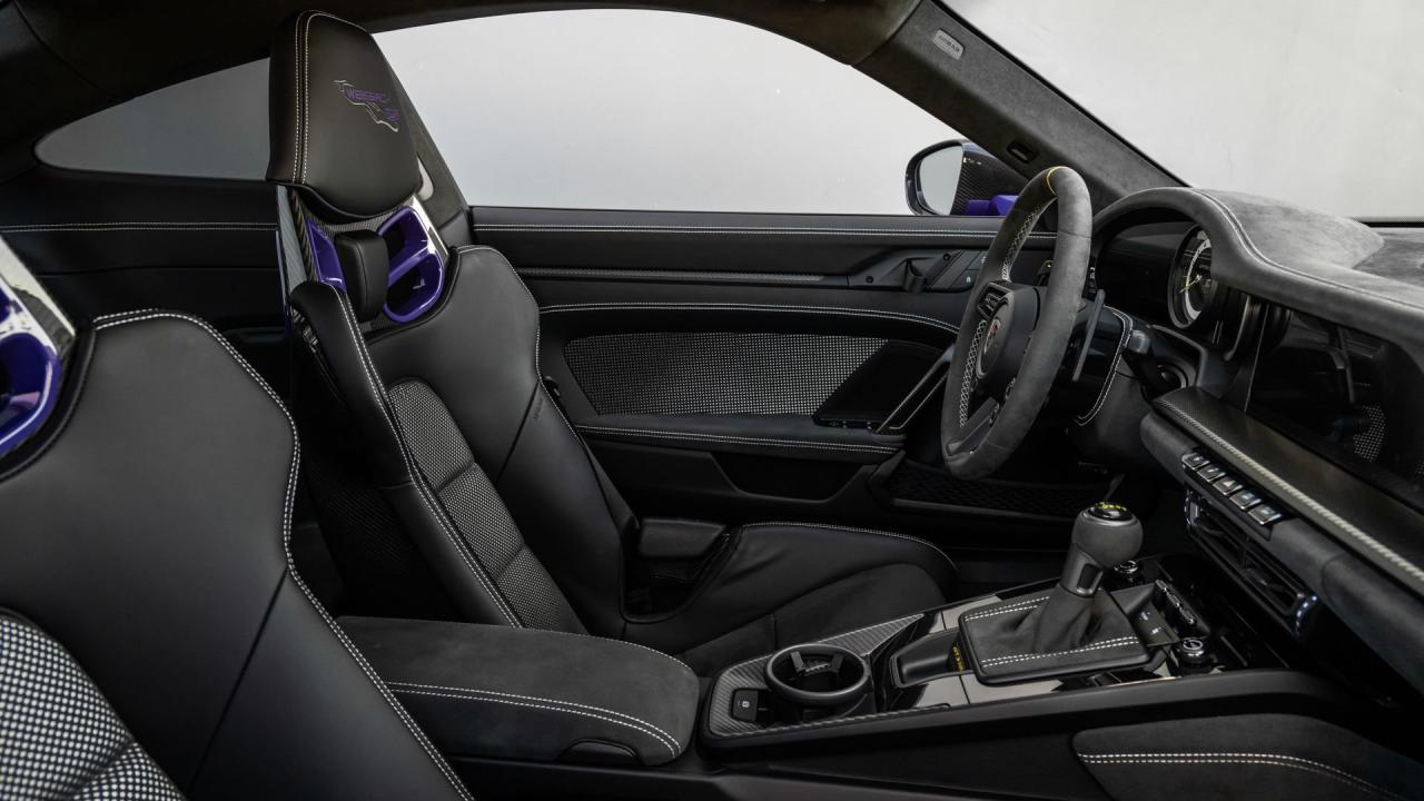 2025 Porsche 911 GT3 RS Weissach Package