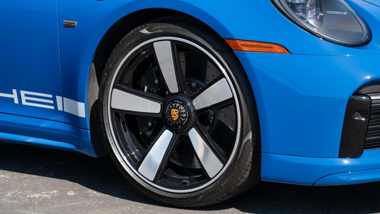 2023 Porsche 911 Sport Classic