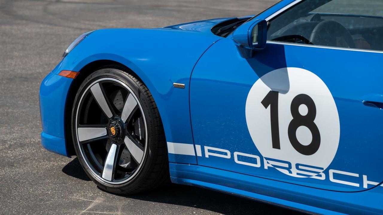 2023 Porsche 911 Sport Classic