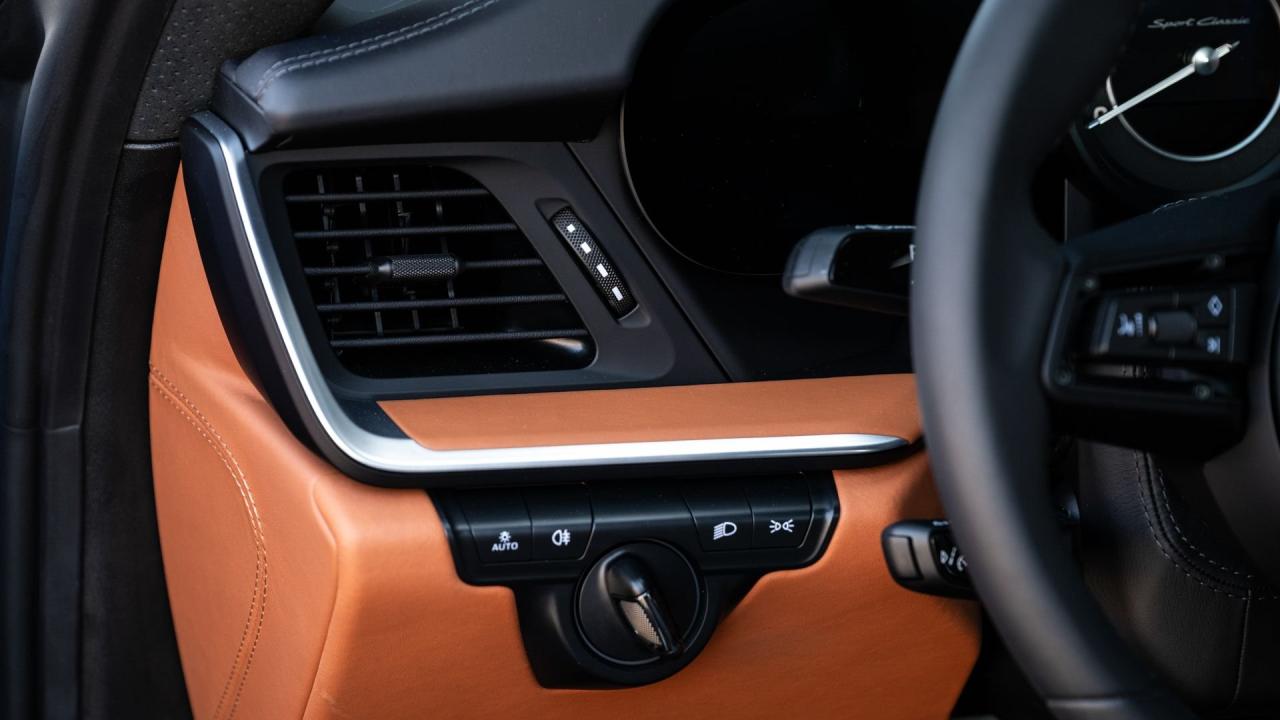 2023 Porsche 911 Sport Classic