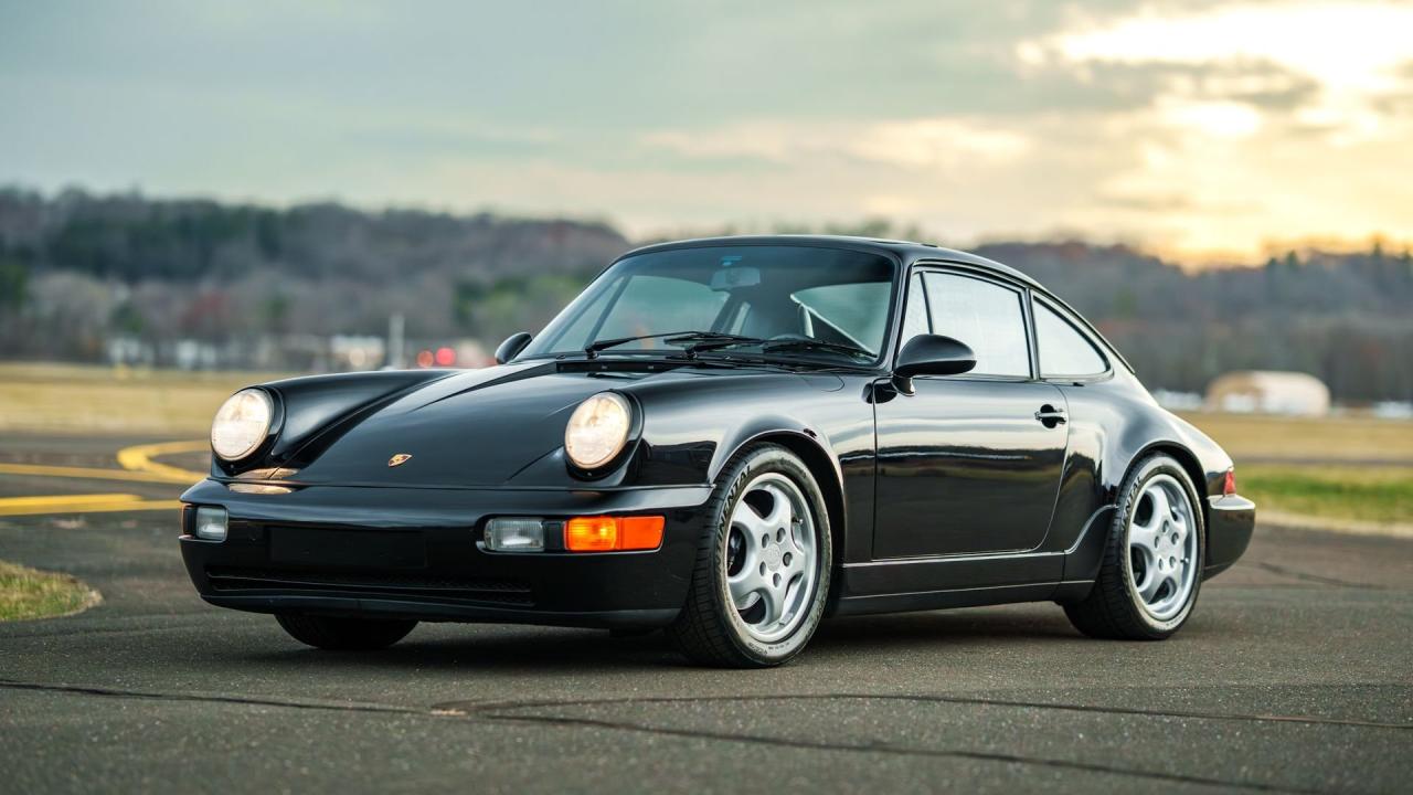 1990 Porsche 911 Carrera 2 Coupe