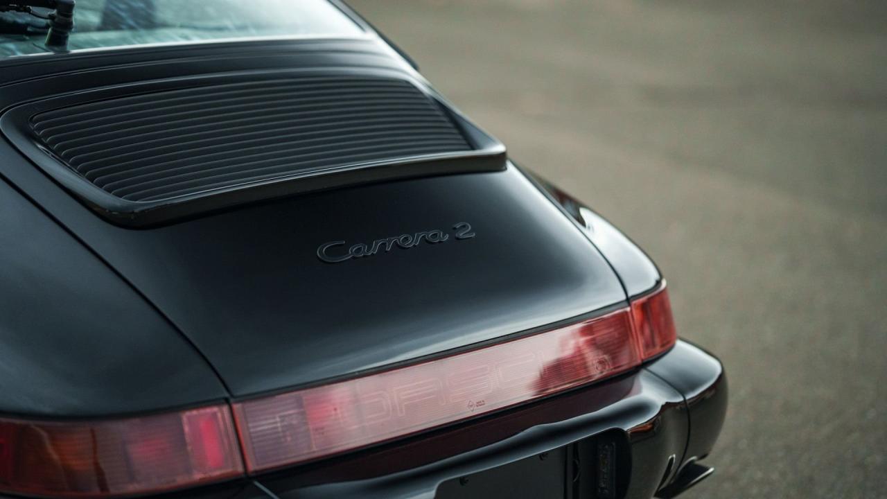 1990 Porsche 911 Carrera 2 Coupe