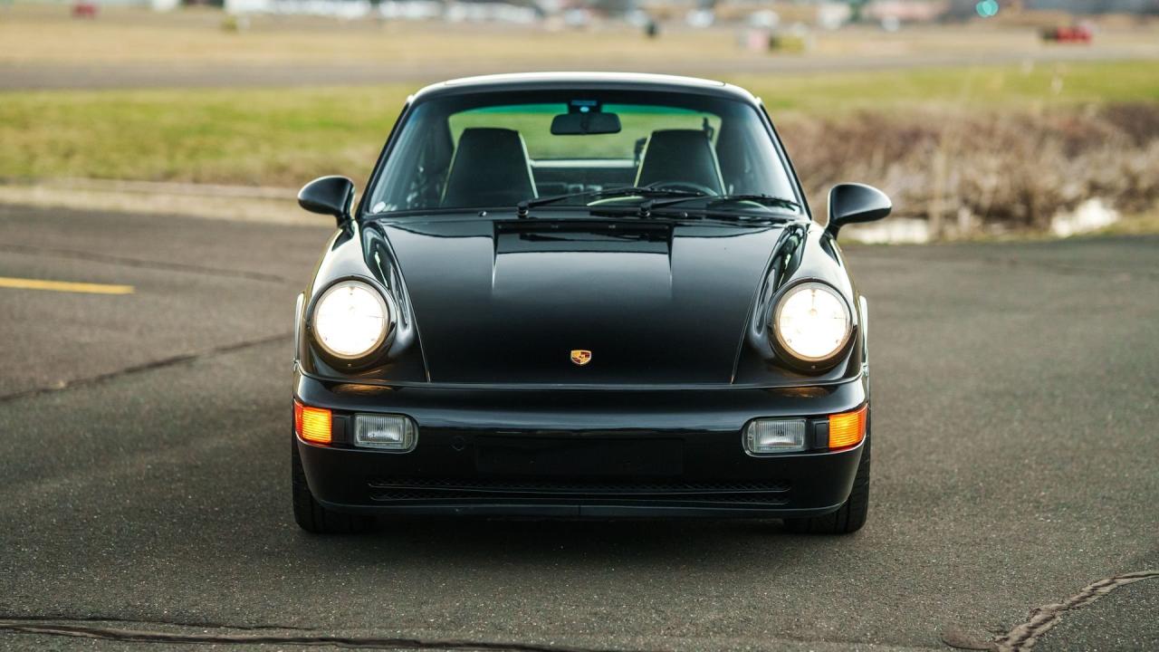 1990 Porsche 911 Carrera 2 Coupe