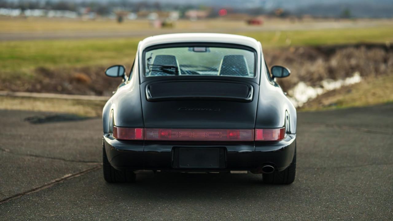 1990 Porsche 911 Carrera 2 Coupe