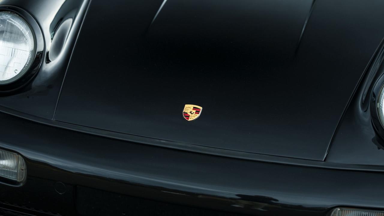 1990 Porsche 911 Carrera 2 Coupe