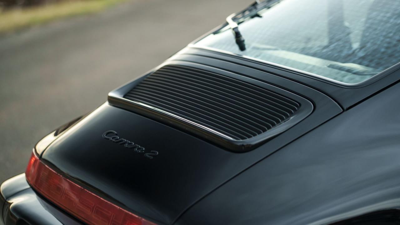 1990 Porsche 911 Carrera 2 Coupe