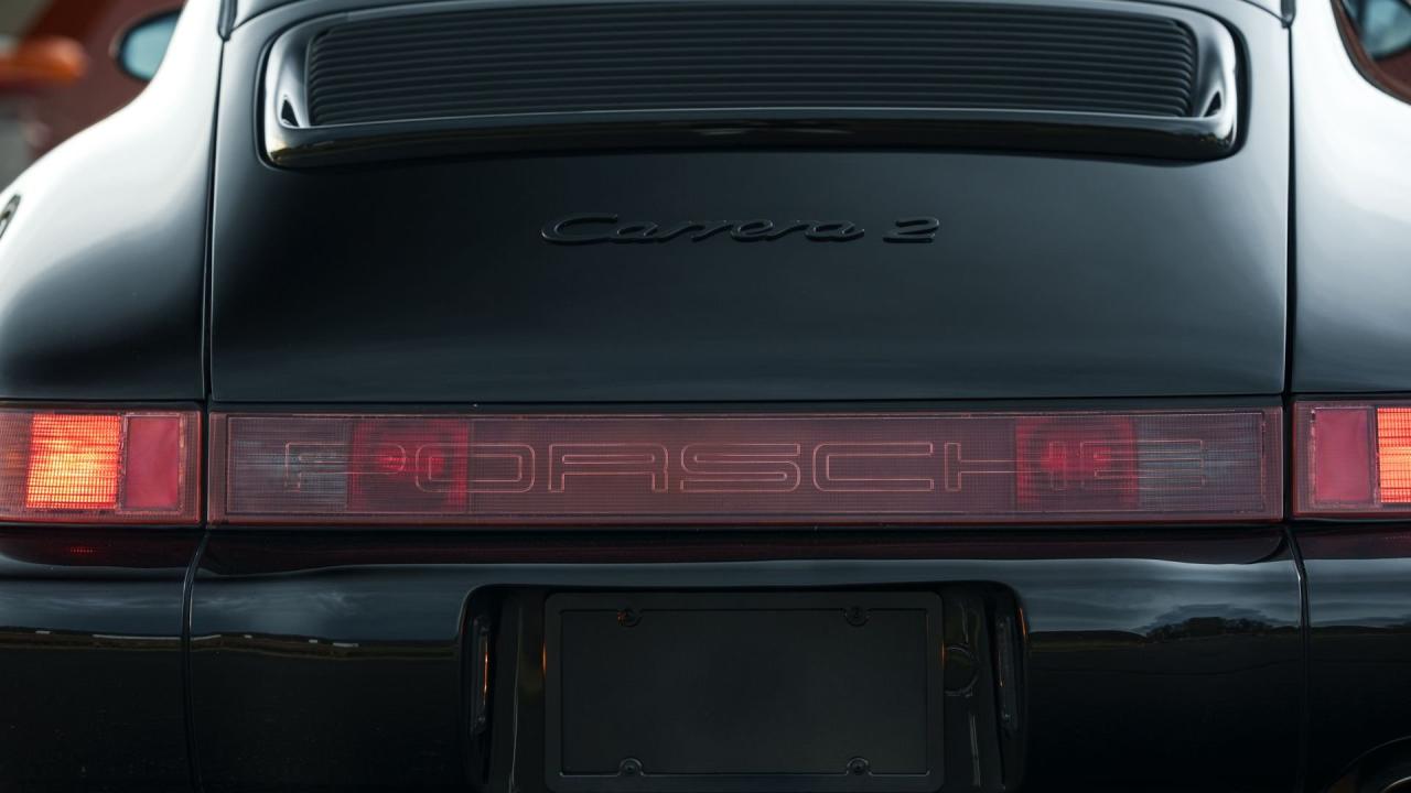 1990 Porsche 911 Carrera 2 Coupe