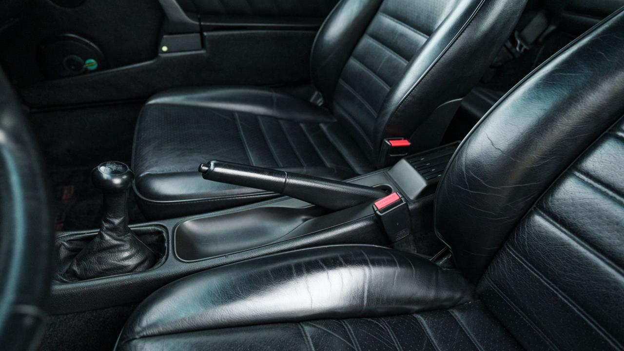 1990 Porsche 911 Carrera 2 Coupe