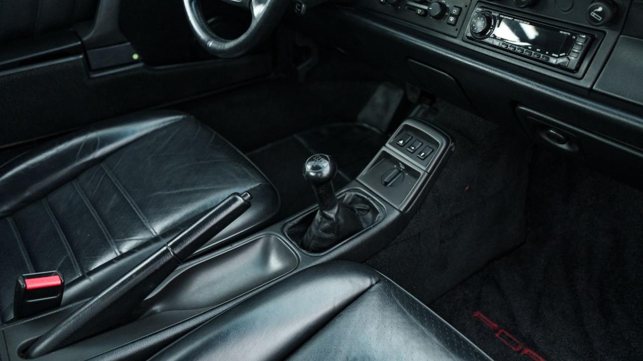 1990 Porsche 911 Carrera 2 Coupe