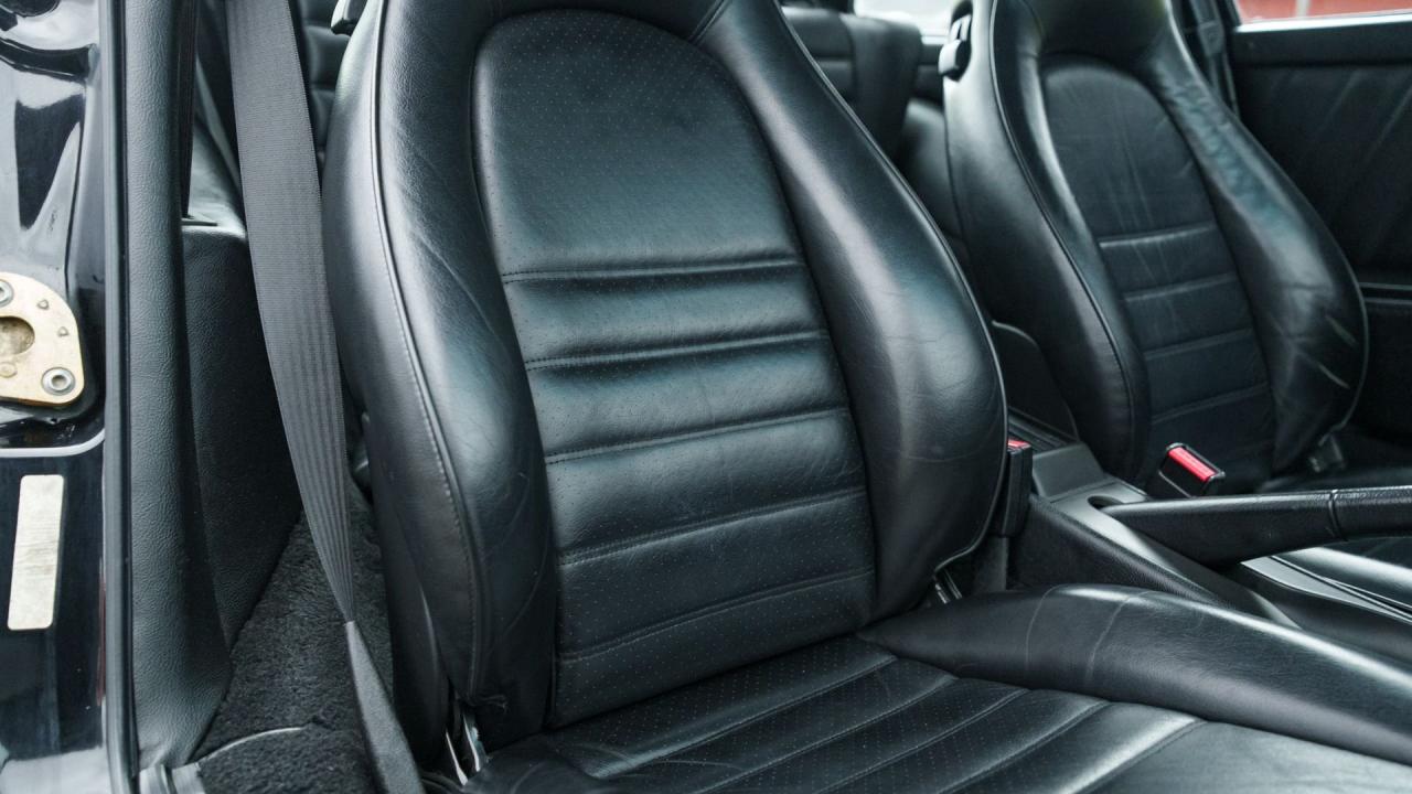 1990 Porsche 911 Carrera 2 Coupe