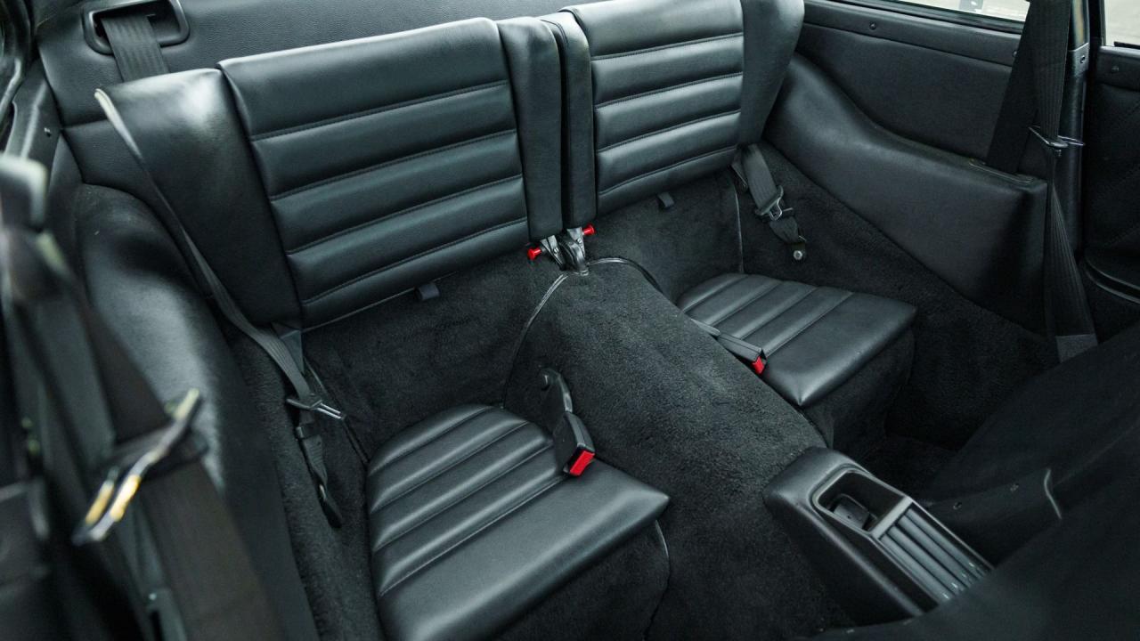 1990 Porsche 911 Carrera 2 Coupe