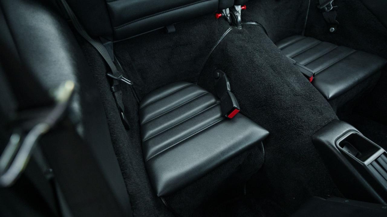 1990 Porsche 911 Carrera 2 Coupe