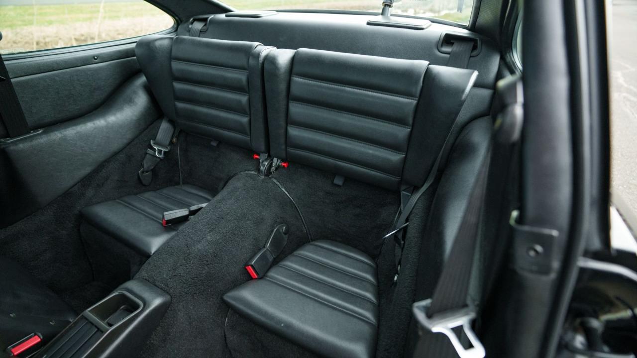 1990 Porsche 911 Carrera 2 Coupe