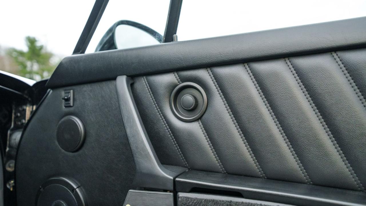 1990 Porsche 911 Carrera 2 Coupe