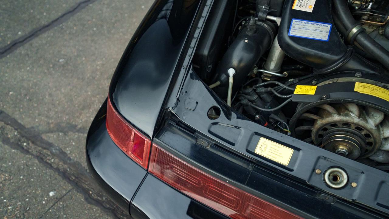1990 Porsche 911 Carrera 2 Coupe