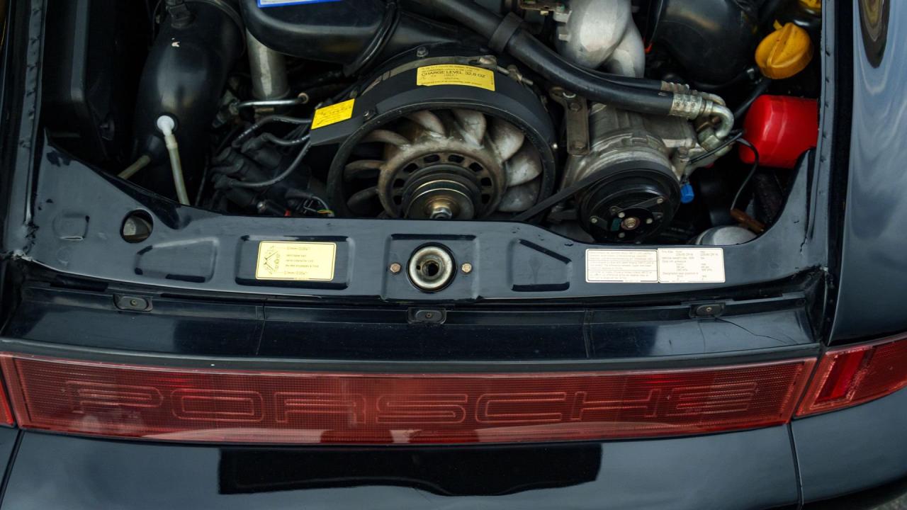 1990 Porsche 911 Carrera 2 Coupe