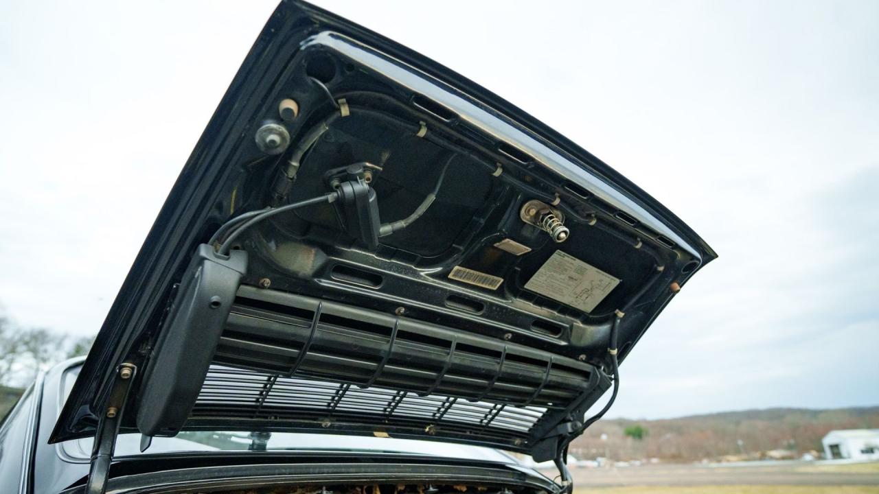 1990 Porsche 911 Carrera 2 Coupe