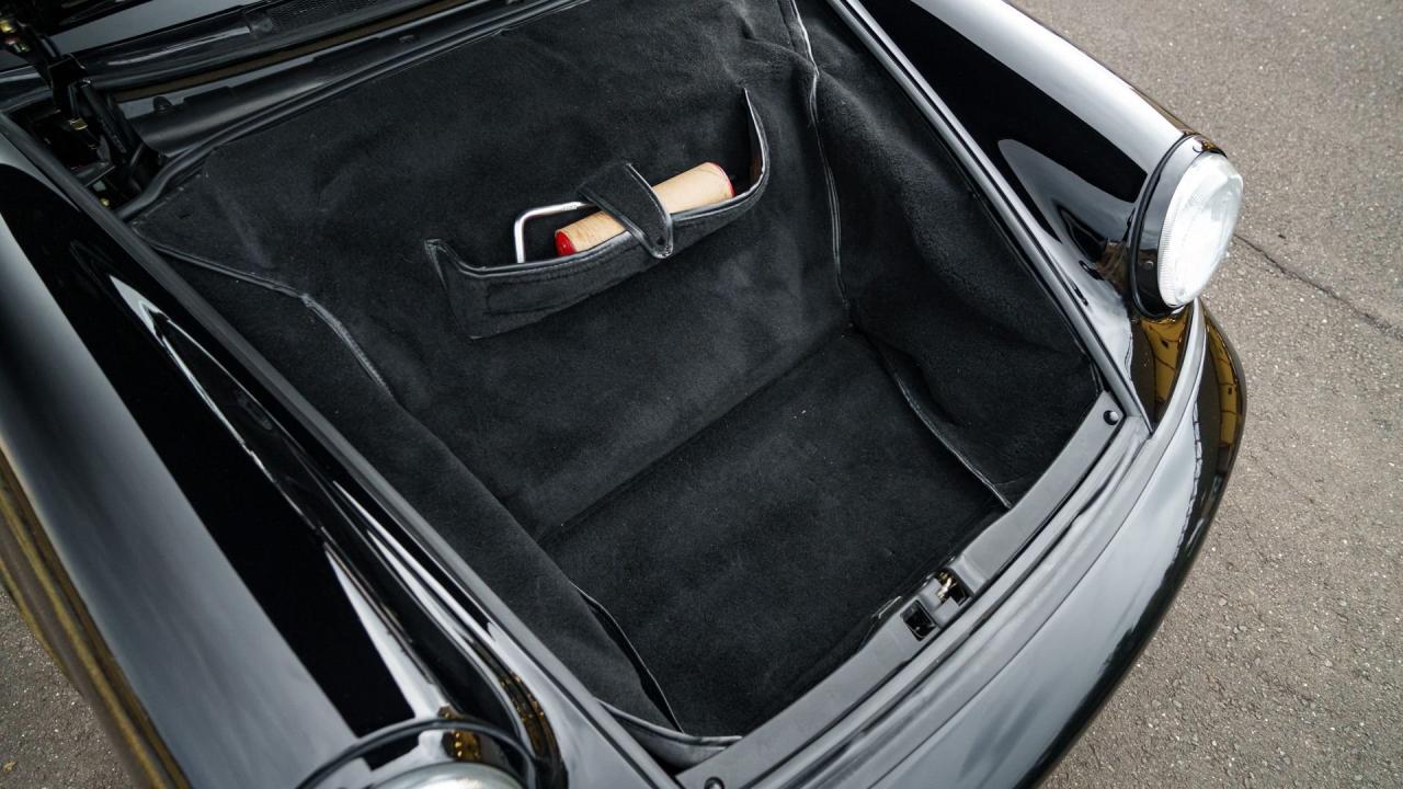 1990 Porsche 911 Carrera 2 Coupe