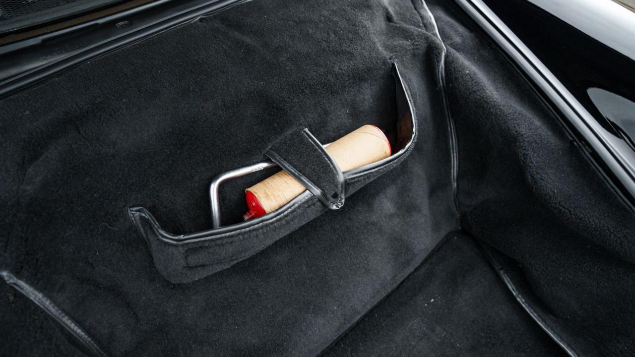 1990 Porsche 911 Carrera 2 Coupe