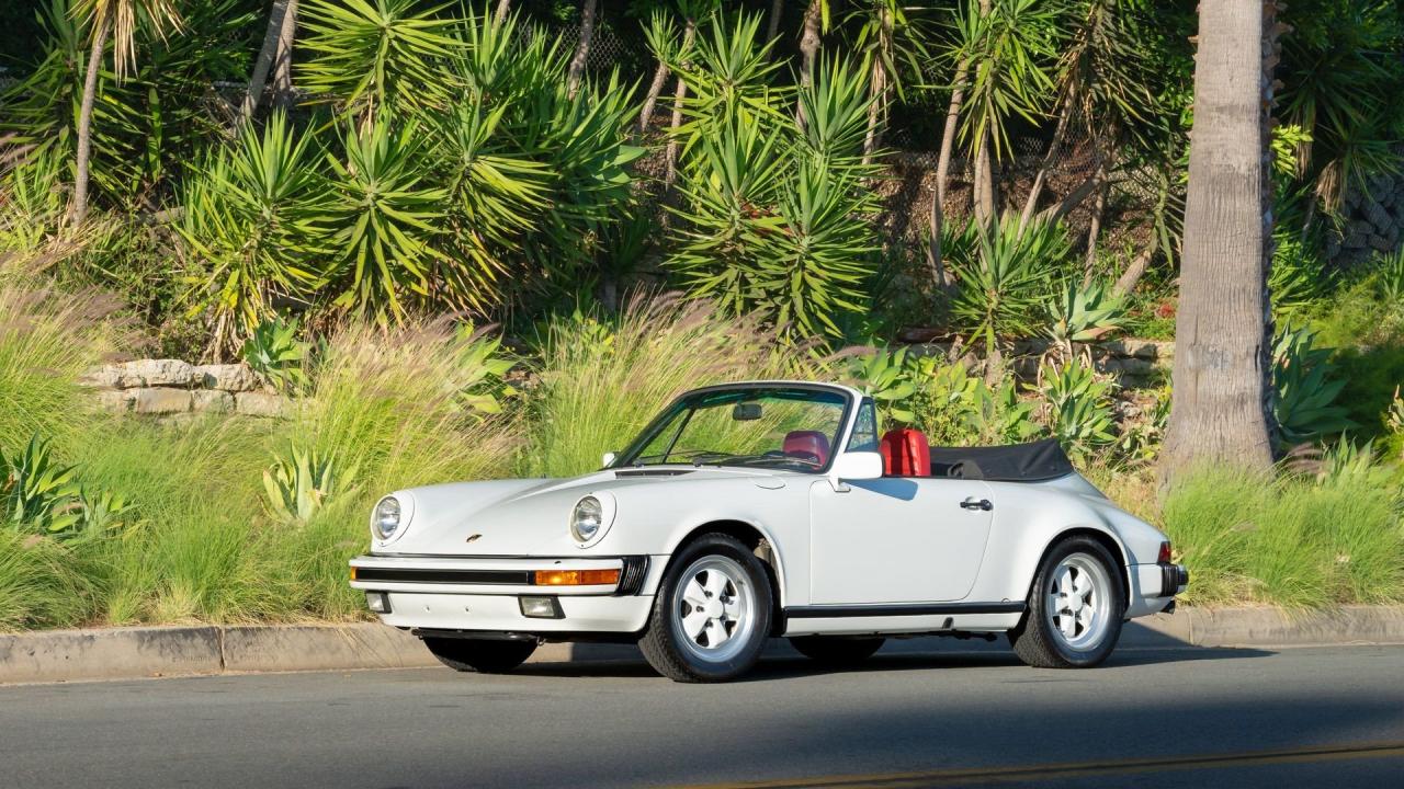 1984 Porsche 911 Carrera Cabriolet