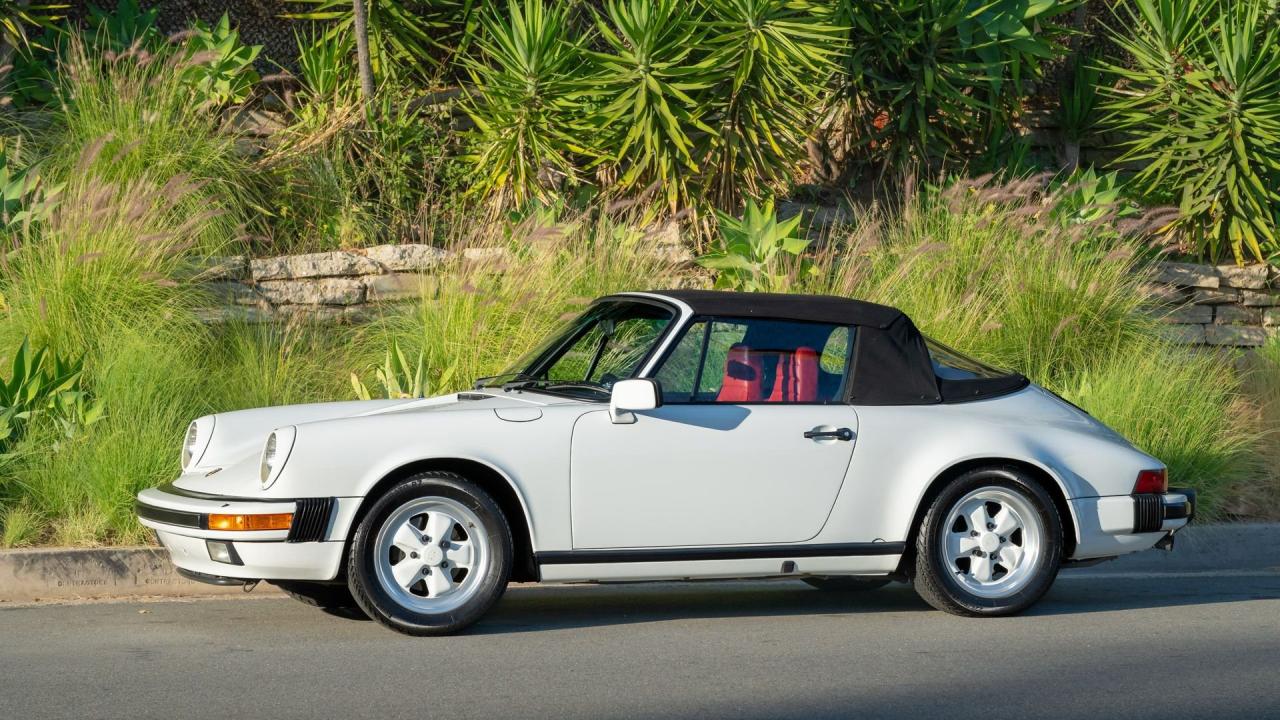 1984 Porsche 911 Carrera Cabriolet