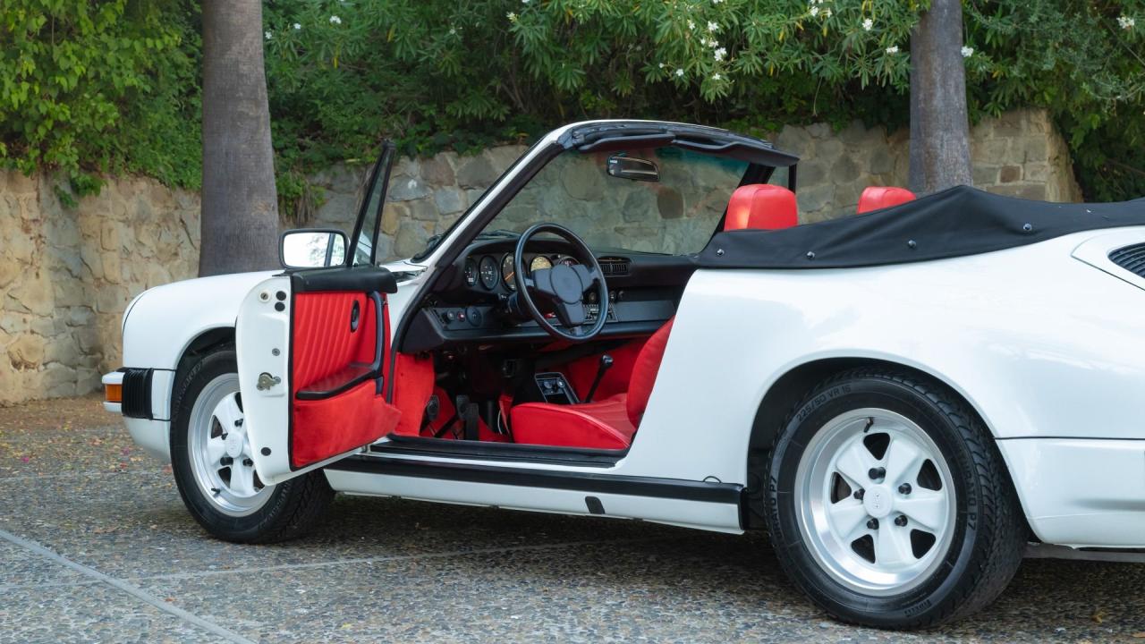 1984 Porsche 911 Carrera Cabriolet