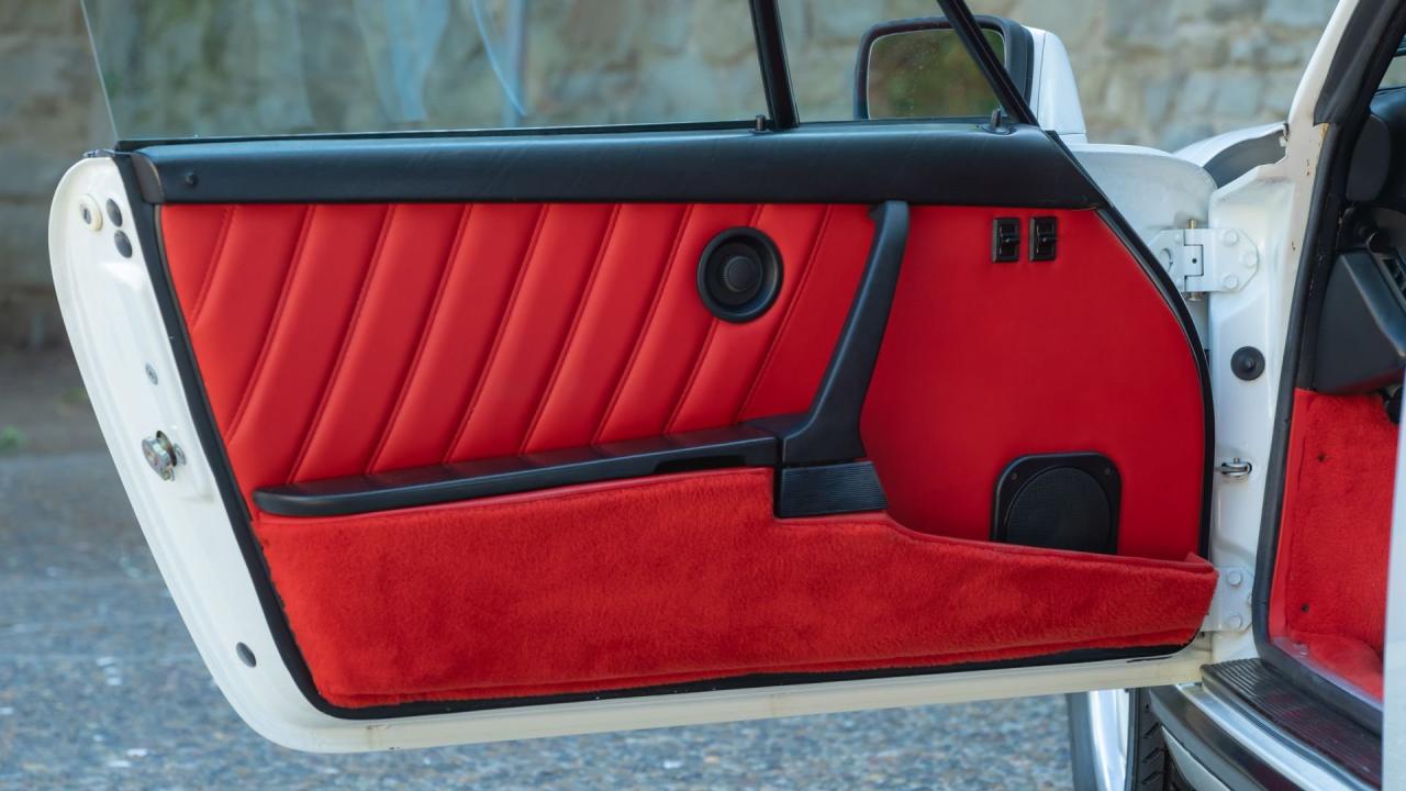 1984 Porsche 911 Carrera Cabriolet