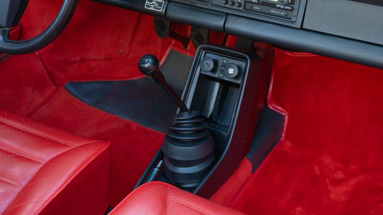 1984 Porsche 911 Carrera Cabriolet