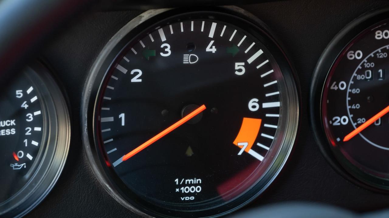 1984 Porsche 911 Carrera Cabriolet