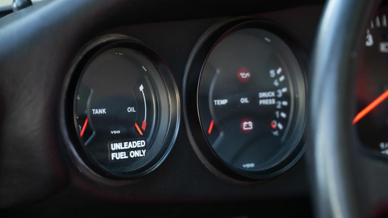 1984 Porsche 911 Carrera Cabriolet