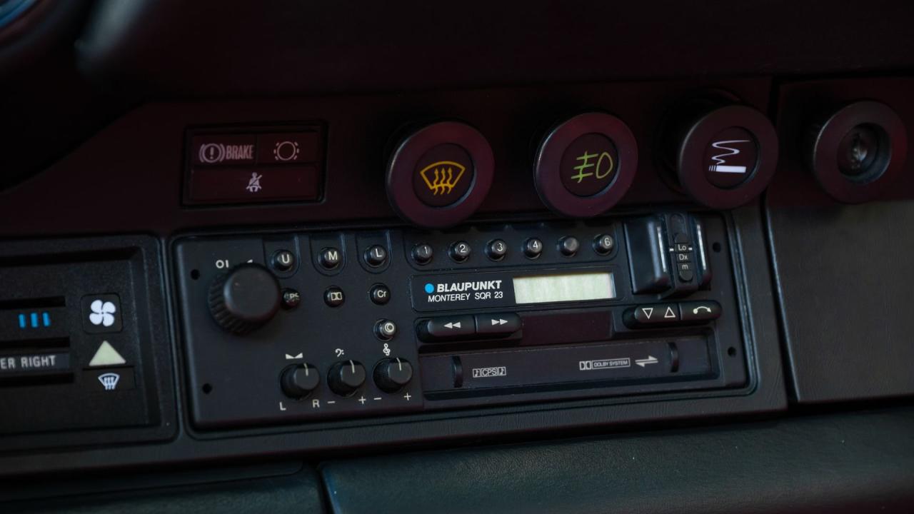 1984 Porsche 911 Carrera Cabriolet