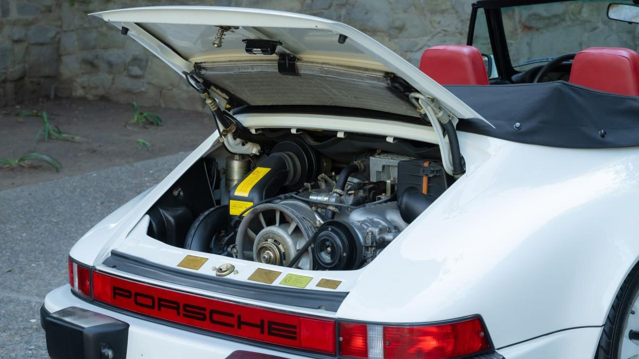 1984 Porsche 911 Carrera Cabriolet