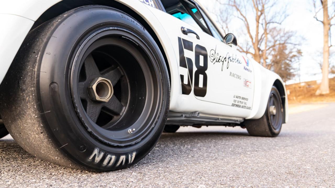 1975 Porsche 911 Carrera RSR Tribute