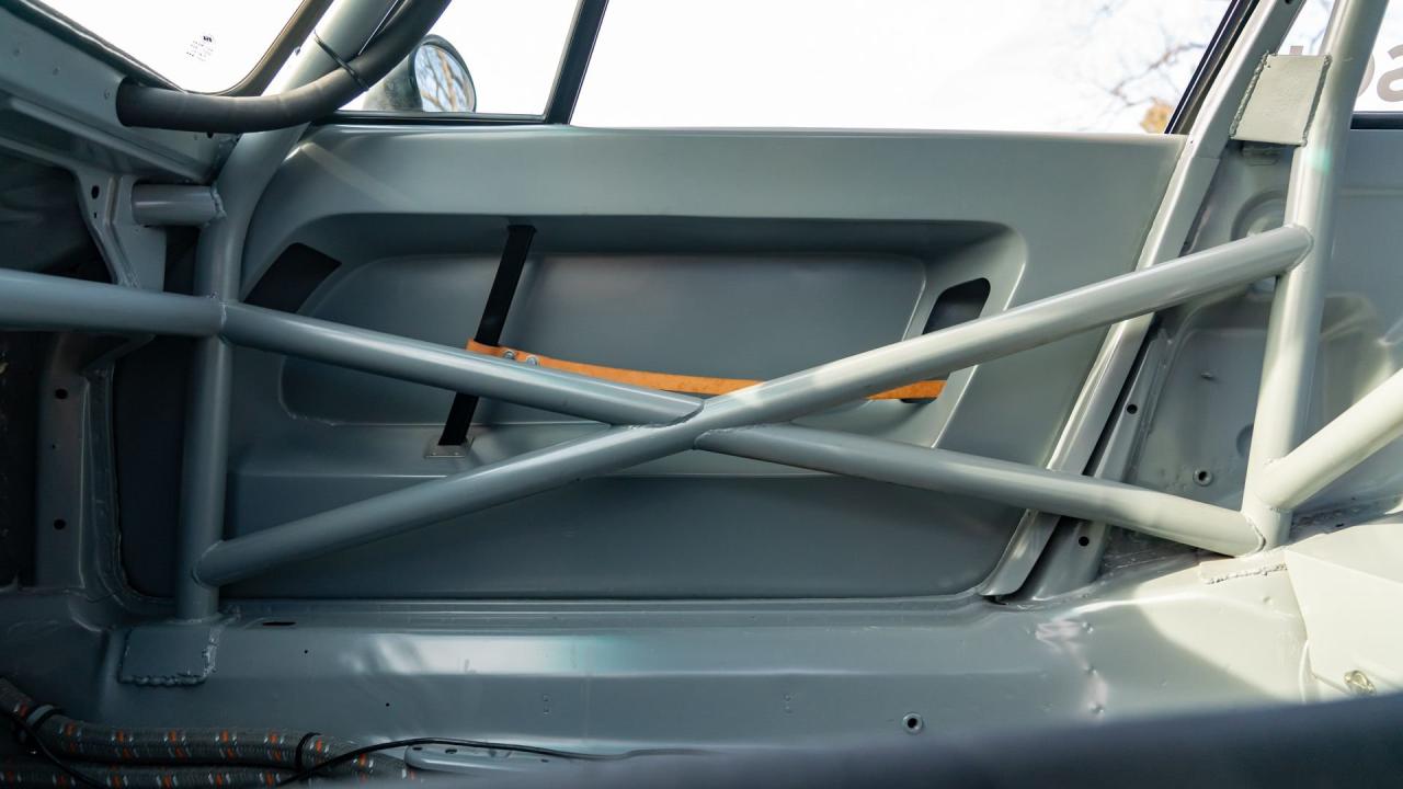 1975 Porsche 911 Carrera RSR Tribute