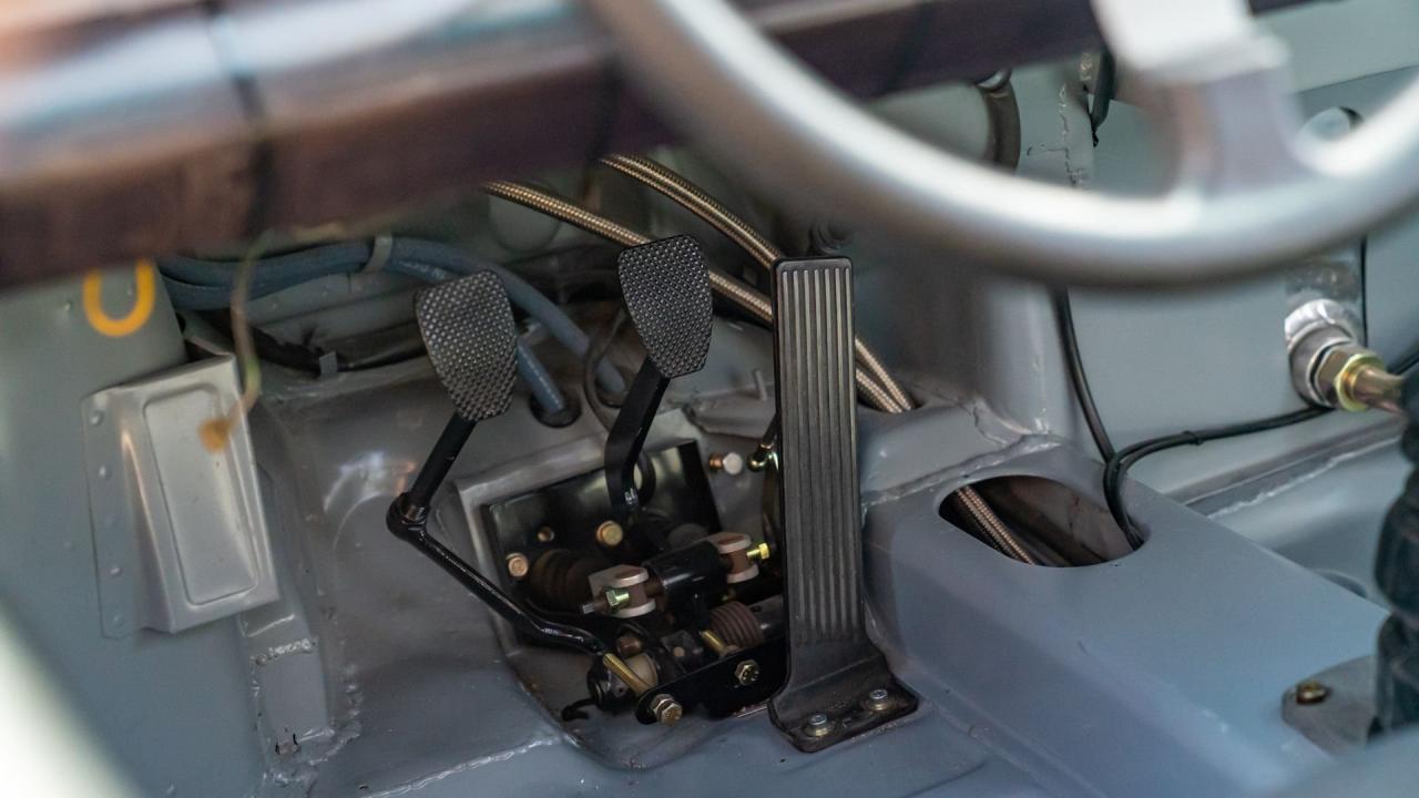 1975 Porsche 911 Carrera RSR Tribute