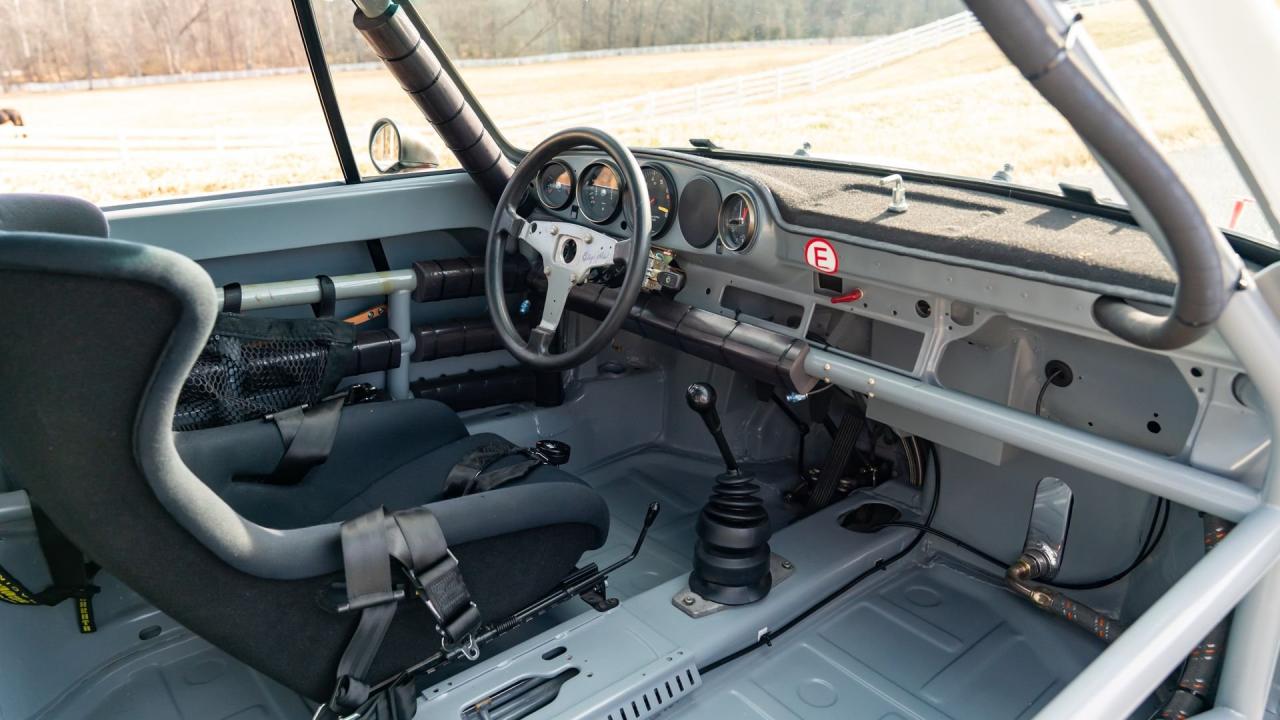 1975 Porsche 911 Carrera RSR Tribute