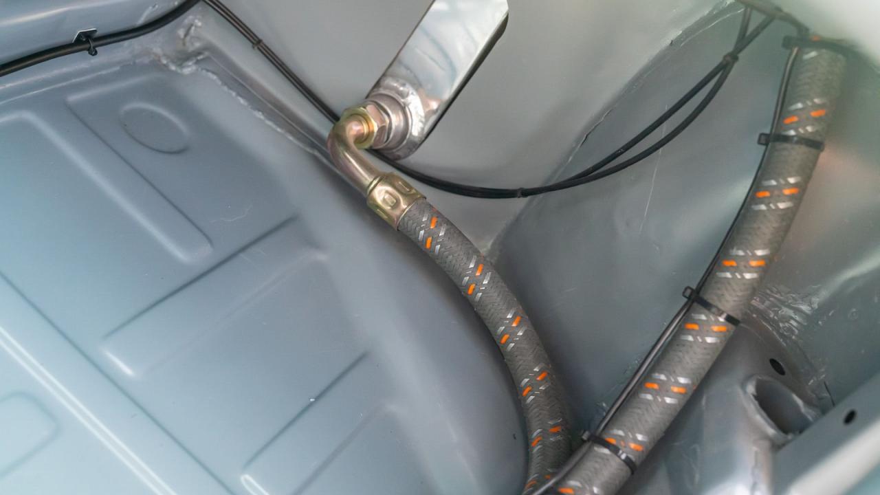 1975 Porsche 911 Carrera RSR Tribute