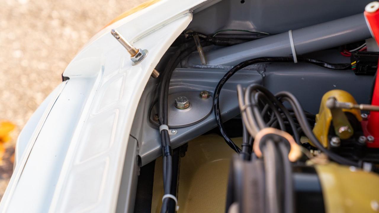 1975 Porsche 911 Carrera RSR Tribute