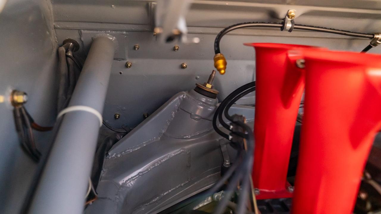 1975 Porsche 911 Carrera RSR Tribute