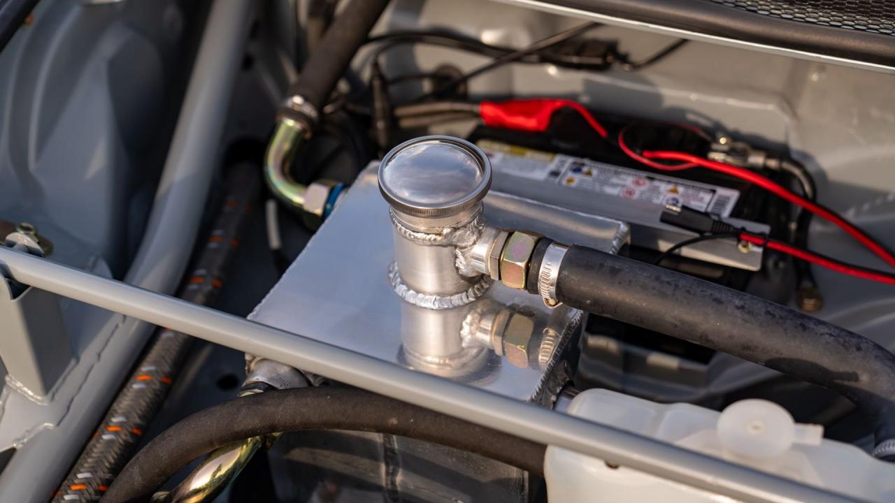 1975 Porsche 911 Carrera RSR Tribute