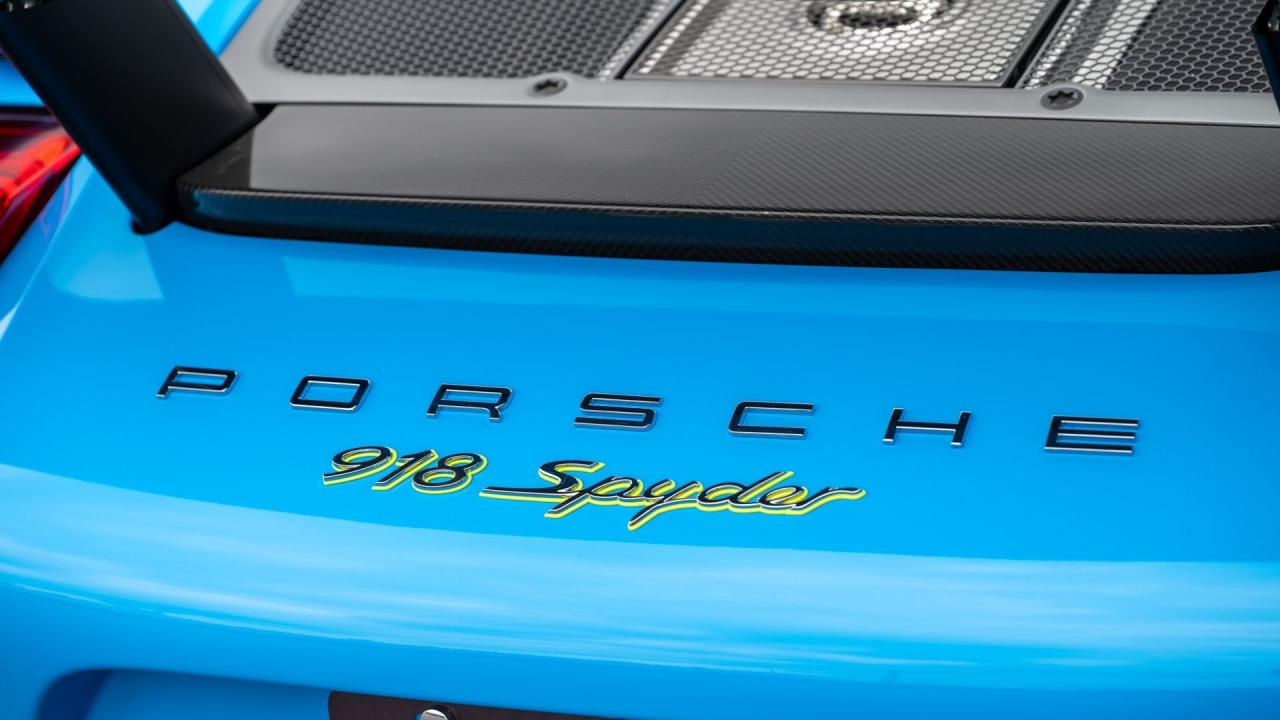 2015 Porsche 918 Spyder Weissach Package