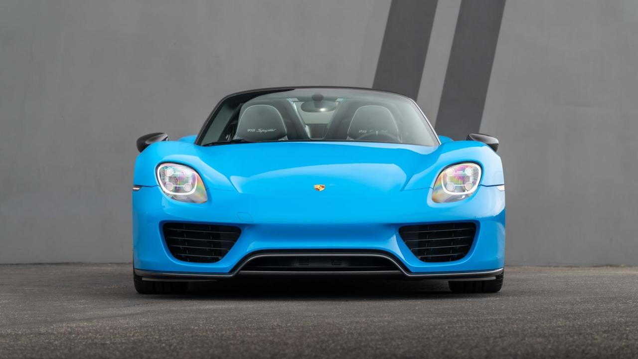 2015 Porsche 918 Spyder Weissach Package