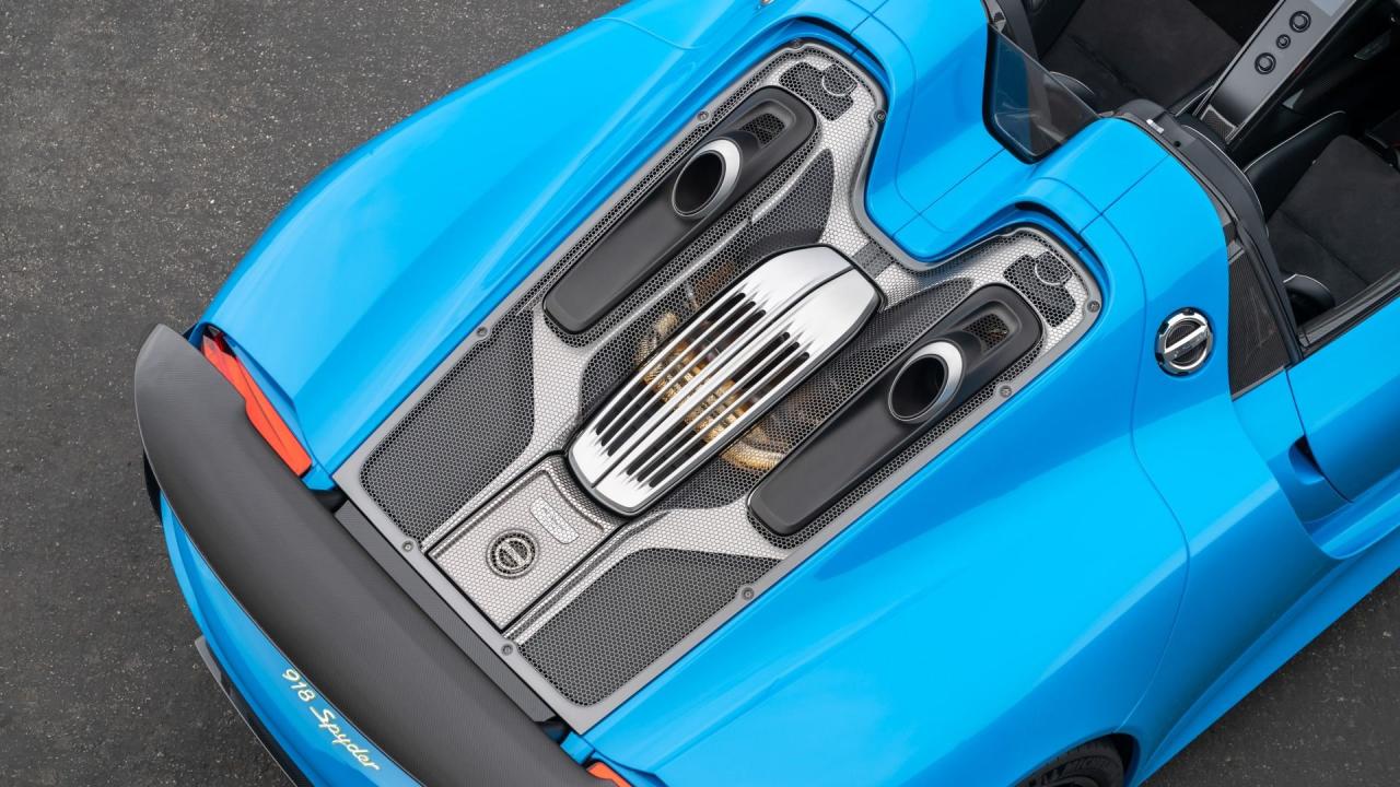 2015 Porsche 918 Spyder Weissach Package