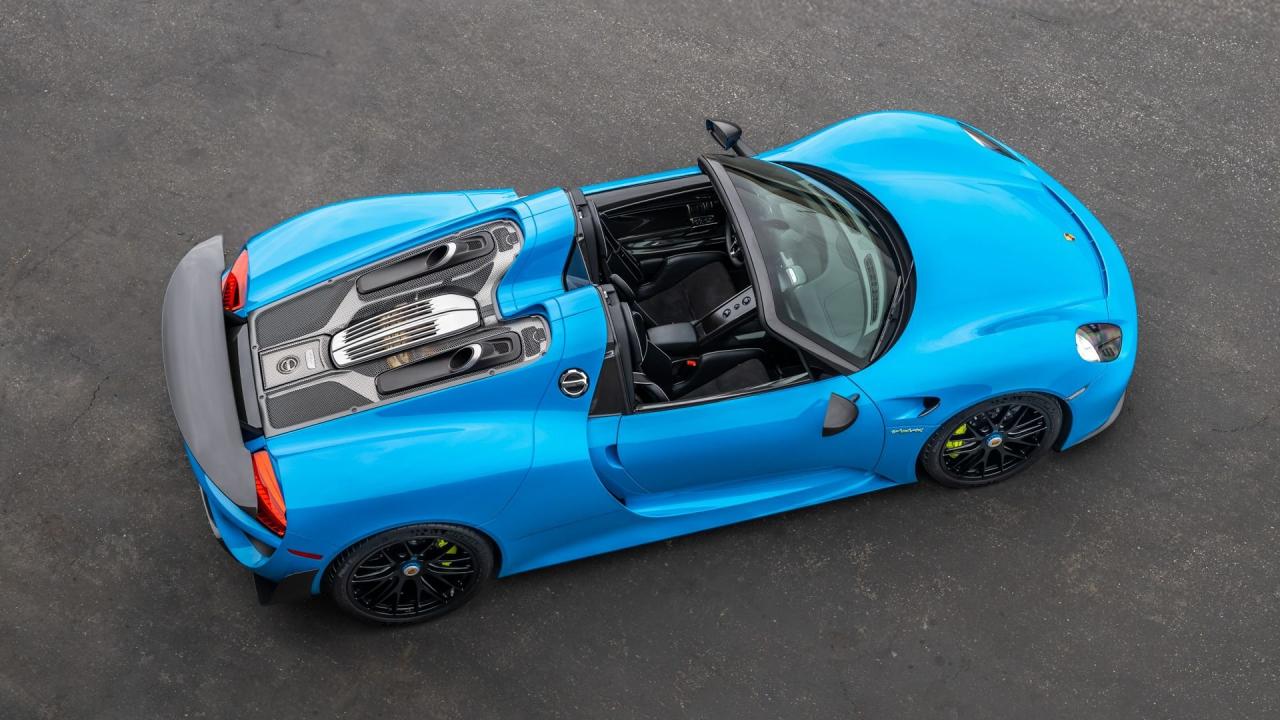 2015 Porsche 918 Spyder Weissach Package