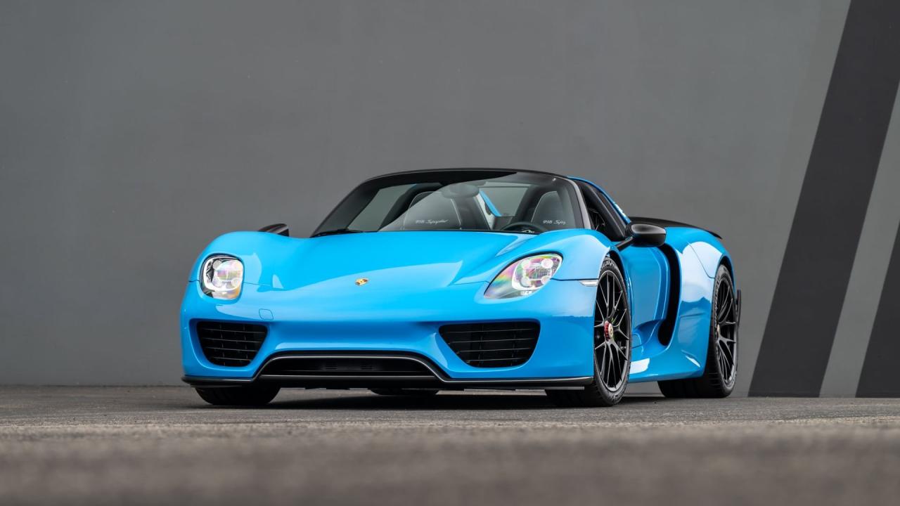 2015 Porsche 918 Spyder Weissach Package