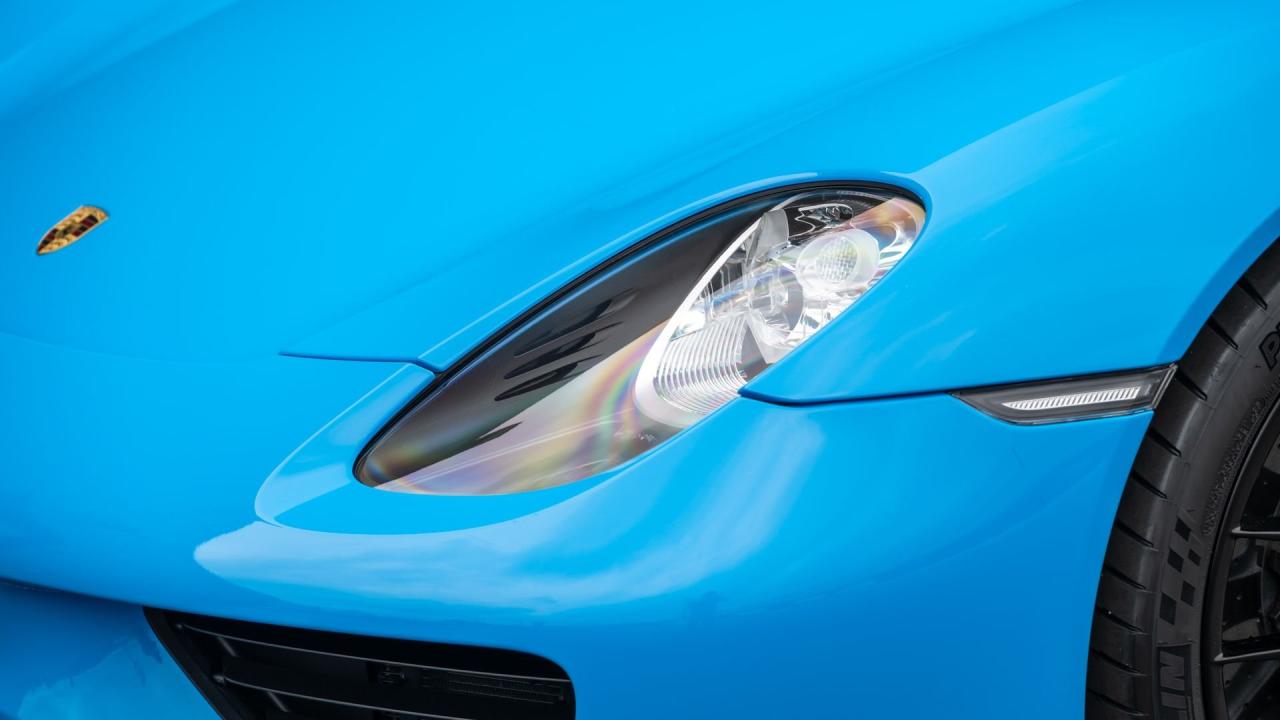 2015 Porsche 918 Spyder Weissach Package